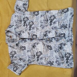 Size L Hawaiian Print shirt